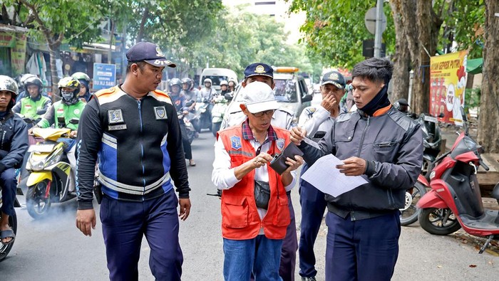 Penertiban jukir di Surabaya