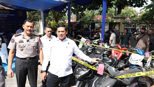 Polda Riau mengungkap begal hingga pencurian hiolo di klenteng Rokan Hilir Polda Riau mengungkap begal hingga pencurian hiolo di klenteng Rokan Hilir