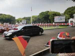 Prabowo Terima Presiden Jerman di Istana, Siswa SD Turut Menyambut
