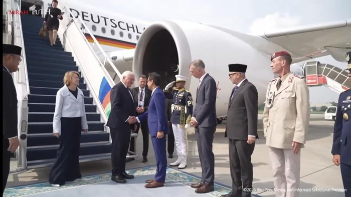 Presiden Republik Federal Jerman Frank-Walter Steinmeier tiba di Jakarta untuk bertemu Presiden Prabowo Subianto. (Dok YouTube Setpres).