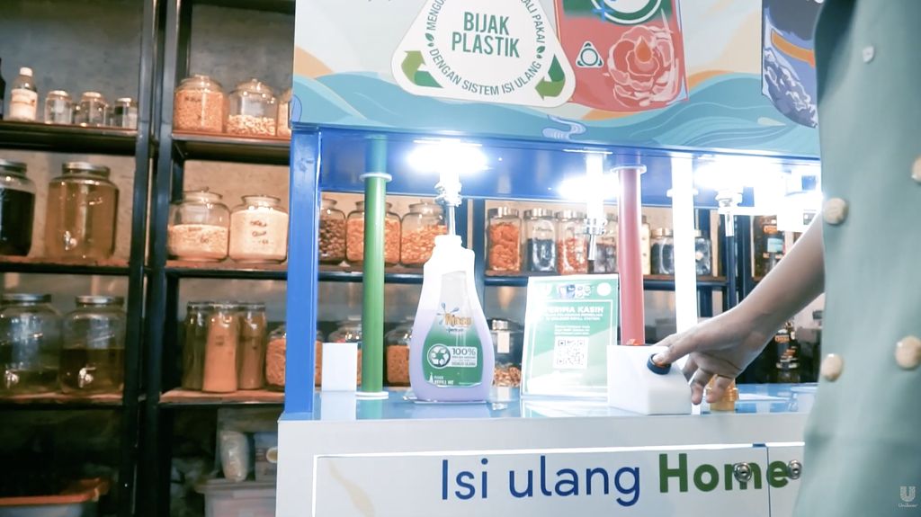 Refill Station Unilever. (Tangkapan Layar Youtube/Unilever Indonesia)