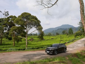 Harga Suzuki Grand Vitara Mulai Rp 419 Jutaan, Konsumsi BBM Tembus 20 Km/Liter