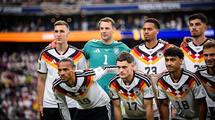 HOUSTON, TEXAS - JUNE 14: Nico Schlotterbeck, Manuel Neuer, Felix Nmecha and Kai Havertz posing for a team photo prior to the FIFA World Cup 2026 Group E match between Germany and Curacao at Houston Stadium on June 14, 2026 in Houston, Texas. (Photo by Marvin Ibo Guengoer - GES Sportfoto/Getty Images)