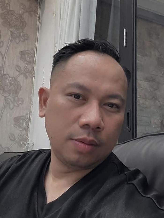 Kebahagiaan Fangfang Melahirkan Anak Vicky Prasetyo