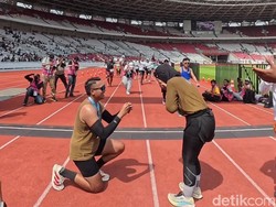 Romantis! Viral Wanita Dilamar Pacar Usai Finish Marathon 42K Jakim 2026