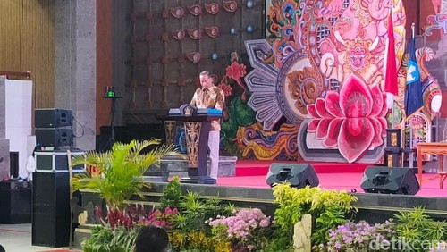 Wamendiktisaintek Prof Fauzan meresmikan Konsorsium Perguruan Tinggi Pendidikan Bali di Undiksha, Singaraja, Bali, Senin (15/6/2026). (Foto: Made Wijaya Kusuma/detikBali)