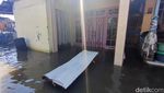 Banjir Rob Merendam Kawasan Pesisir Sidoarjo