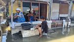 Banjir Rob Merendam Kawasan Pesisir Sidoarjo
