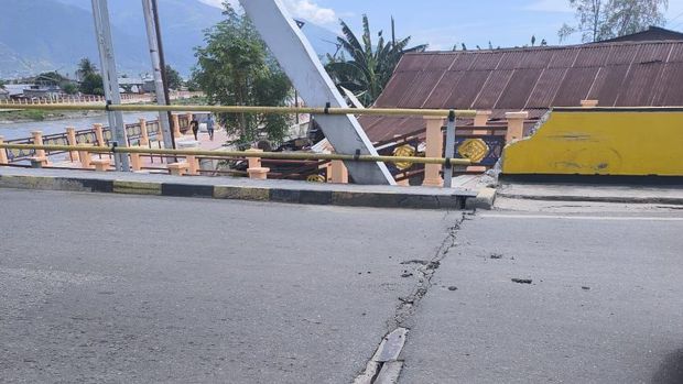 Kerusakan gedung dan prasarana akibat gempabumi nan mengguncang Kota Palu, Sulawesi Tengah, Selasa (16/6).