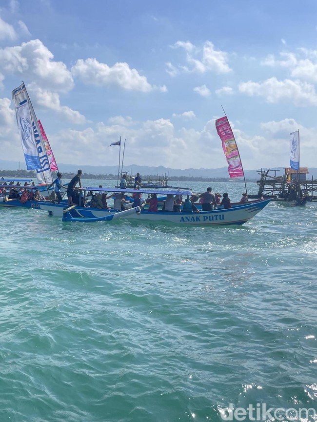 Potret Kemeriahan Hajat Laut Pangandaran 2026