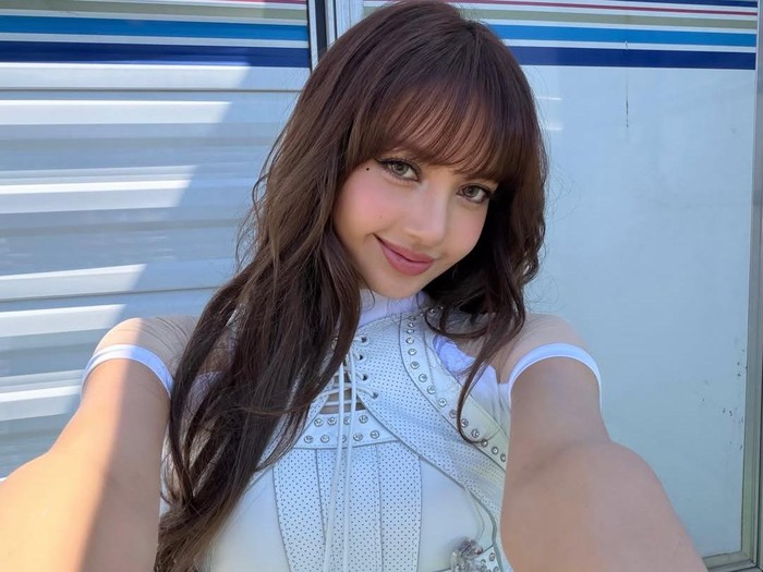 lisa blackpink