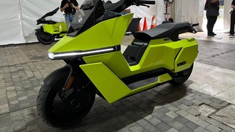 Indonesia Jadi Negara Pertama di Dunia yang Luncurkan Skuter Listrik Self-Balancing