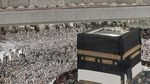 Kabah Bersolek dengan Kiswah Baru
