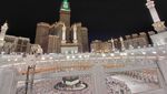 Kabah Bersolek dengan Kiswah Baru