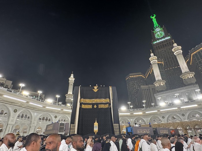 Prosesi pergantian kiswah Kabah, Senin (16/6/2026) dini hari waktu Arab Saudi.