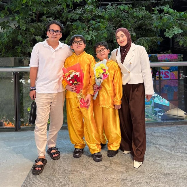Momen Adem Ririe Fairus dan Ayus Sabyan dalam Acara Anak