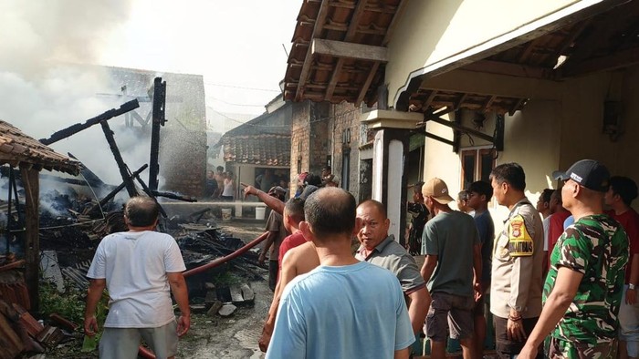 Rumah warga di Way Kanan, Lampung, ludes terbakar hingga penghuni tewas terpanggang
