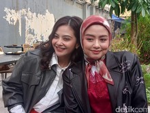 Lagu T2 Nge-hits Lagi, Tika dan Tiwi Curhat Gak Dikenali Gen Z