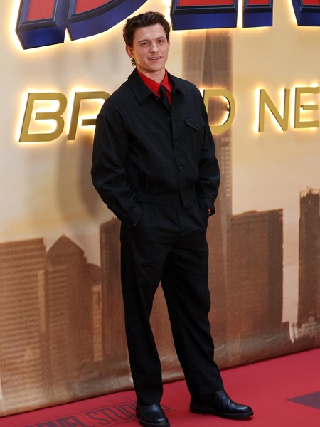 Tom Holland Jadi Aktor dengan Pendapatan Box Office Tertinggi
