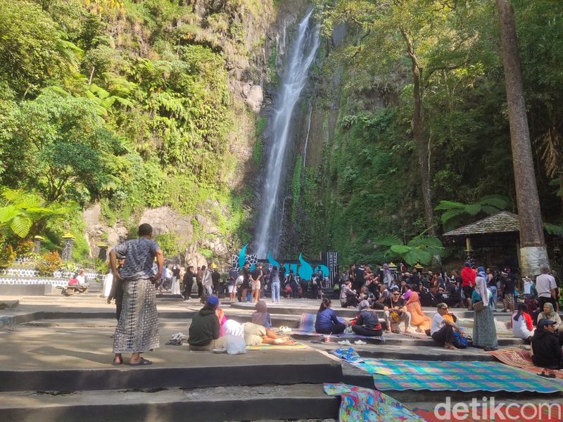 Air Terjun Sedudo Nganjuk