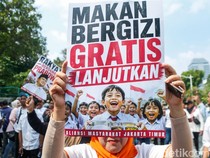 Aksi di Patung Kuda, Massa Minta Program MBG Tetap Berjalan