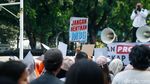 Aksi di Patung Kuda, Massa Minta Program MBG Tetap Berjalan