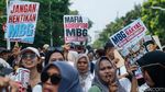 Aksi di Patung Kuda, Massa Minta Program MBG Tetap Berjalan