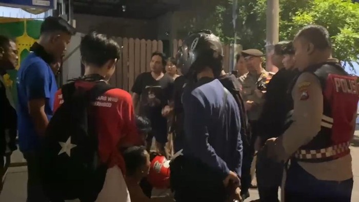 Bentrokan di Kalijudan Surabaya