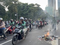 Demo Mahasiswa di Grahadi Bubar, Jalan Gubernur Suryo Kembali Dibuka
