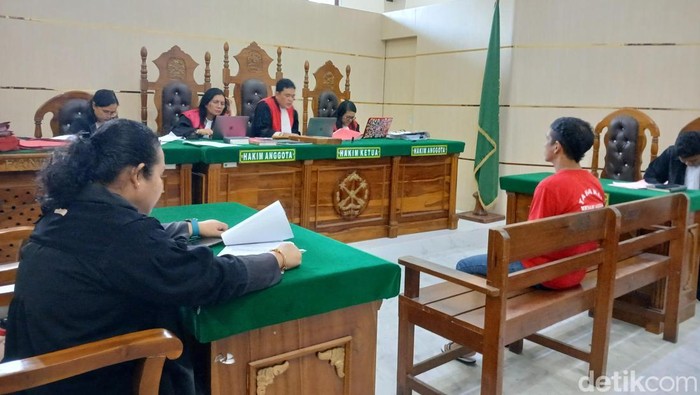Foto : Sidang putusan Rudi di ruang Cakra 3 Pengadilan Negeri Medan, Rabu (17/6/2026). (Juita Sinuhaji/detikSumut)