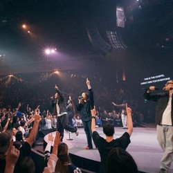 Hillsong Worship Bakal Konser Perdana di Surabaya, Catat Jadwal War Tiketnya!