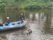 iPhone Tercebur di Situ Sawangan Depok, Damkar Sampai Nyelam 4 Meter