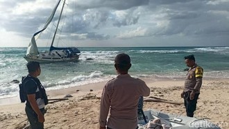 Geger, Yacht Australia Terdampar di Rote NTT, Awak Kapal Hilang