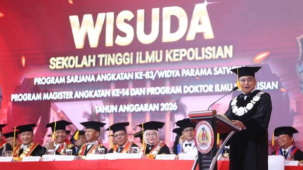 Kapolda Riau mengisi orasi ilmiah di Dies Natalis ke-80 PTIK Lemdiklat Polri, mendorong polisi sebagai penjaga peradaban, Rabu (17/6/2026).