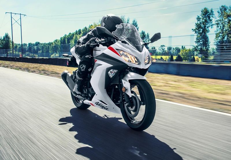 Kawasaki Ninja 300 yang merupakan kembaran Ninja 250 FI dihidupkan lagi di AS