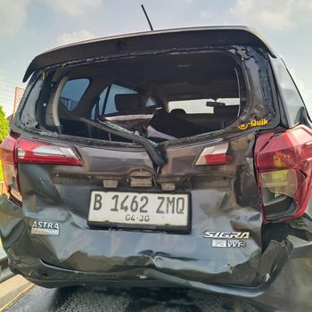 Kecelakaan beruntun di Tol JORR (dok istimewa) Kecelakaan beruntun di Tol JORR (dok istimewa)
