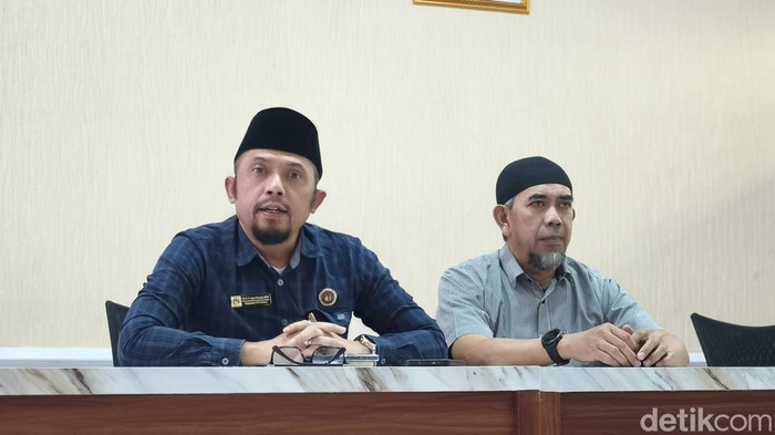 Ketua BMPS Jawa Barat, Agus Rahman saat memberi pernyataan soal kerjasama sekolah swasta dengan Pemprov Jabar