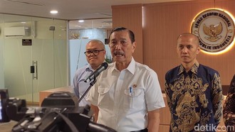 Luhut Buka-bukaan Digitalisasi Bansos Pakai AI Dirilis Oktober