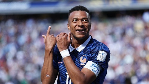 EAST RUTHERFORD, NEW JERSEY - JUNE 16: Kylian Mbappe #10 of France celebrates scoring his teams first goal during the FIFA World Cup 2026 Group I match between France and Senegal at New York New Jersey Stadium on June 16, 2026 in East Rutherford, New Jersey. (Photo by Dan Mullan/Getty Images)