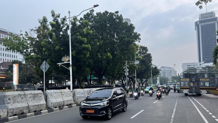 Lalin di Patung Kuda, Jakarta Pusat, Usai Massa Bubarkan Diri