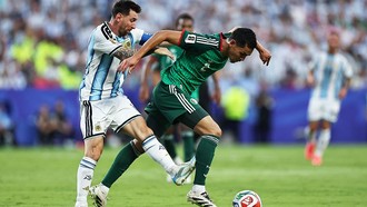 Kontroversi Messi Lolos dari Kartu Merah