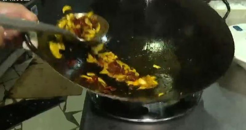 Makan Jamur Liar, Pria Ini Halusinasi.