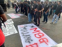 Massa Demo di Malang Sampaikan 9 Tuntutan