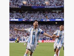 Lionel Messi Hattrick, Dipuji Setinggi Langit