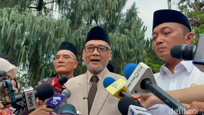 Menteri Haji Mochamad Irfan Yusuf