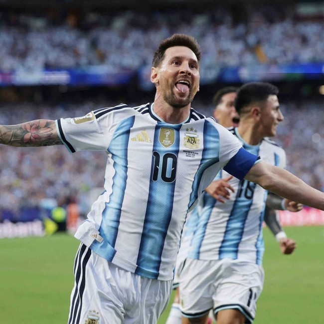 Messi Belum Habis, Hat-trick Sang GOAT Antar Argentina Hancurkan Aljazair 3-0
