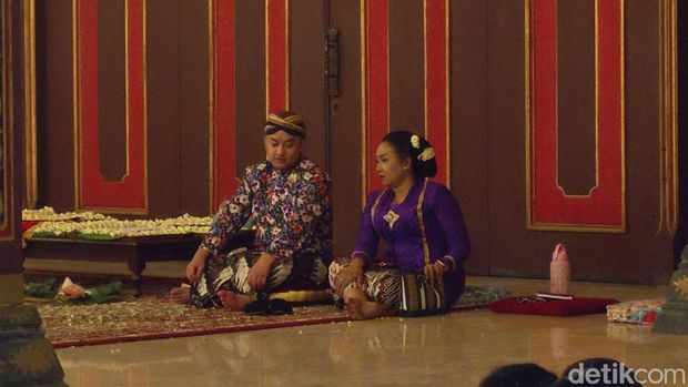 PB XIV Purbaya Paku Buwono XIV Purbaya memutuskan untuk tidak melakukan kirab pusaka, Rabu (17/6/2026) dini hari.