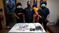 Peredaran Narkoba di Jaktim Diungkap, Stiker Sedot WC Jadi Kode Simpan Sabu