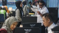 Pelaksanaan SPMB mengacu pada Keputusan Gubernur Nomor 238 Tahun 2026 tentang Petunjuk Teknis Penerimaan Murid Baru untuk jenjang PAUD hingga pendidikan menengah.