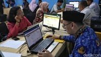 Pendaftaran SPMB DKI Jakarta Tahun Ajaran 2026/2027 telah dibuka sejak Senin (15/6/2026) dengan total 245.980 kursi yang tersedia melalui sekolah negeri, SPMB Bersama, dan Sekolah Swasta Gratis.